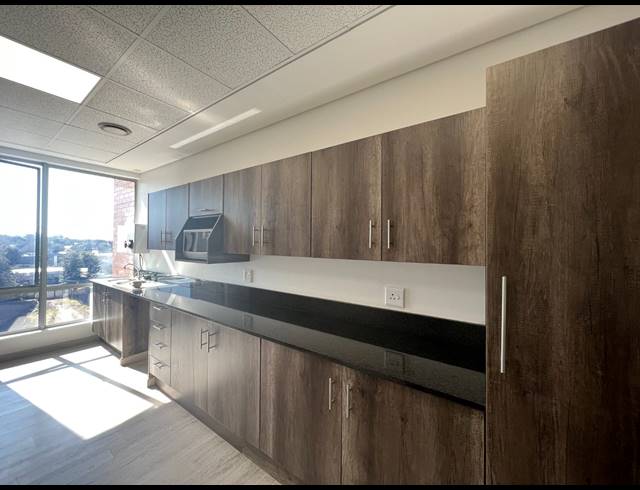571M² OFFICE TO LET IN MELROSE ARCH